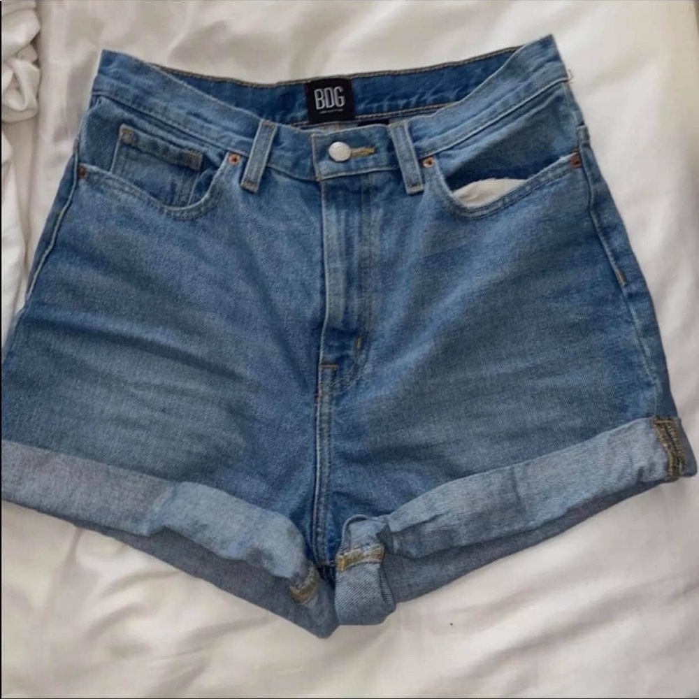 High-rise mom shorts